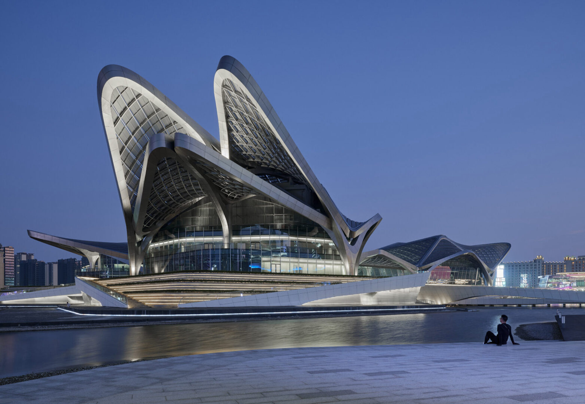Here’s a first look at the Zhuhai Jinwan Civic Art Centre
