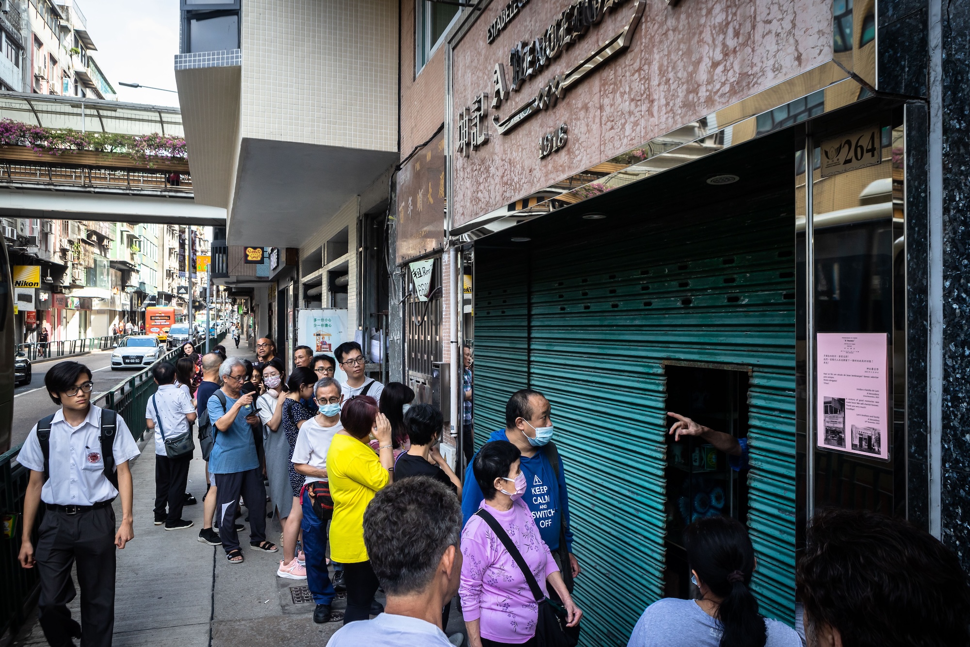 Queues of diners, anxious to say goodbye to the restaurant, formed early